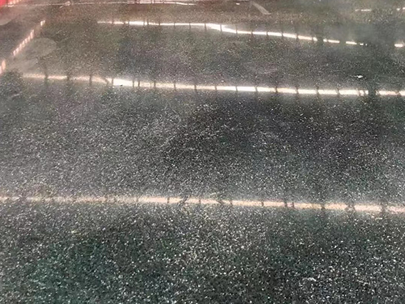 环氧地坪漆的防滑性能：为公共场所提供安全行走环境