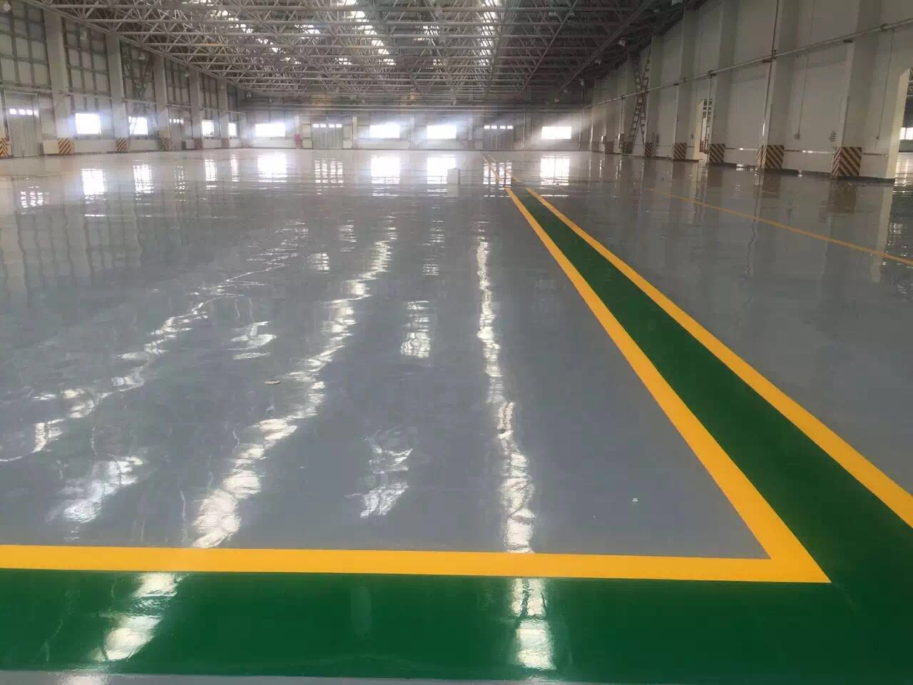 固化地坪与传统地坪的性能对比
